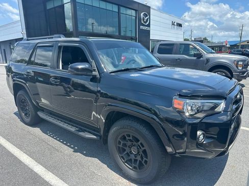 Used 2022 Toyota 4Runner SR5 Premium w/ Moonroof Package RWD image 1