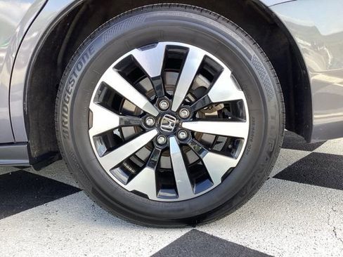 Used 2025 Honda Odyssey EX-L image 24