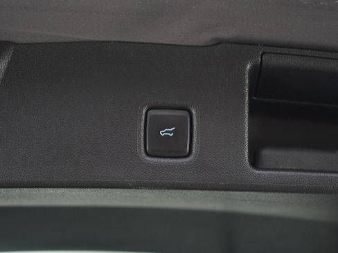 Used 2024 Ford Escape SE image 20