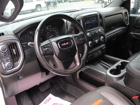 Used 2022 GMC Sierra 2500 AT4 w/ AT4 Preferred Package AWD/4WD image 17