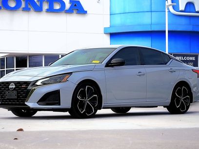 Used 2023 Nissan Altima 2.5 SR