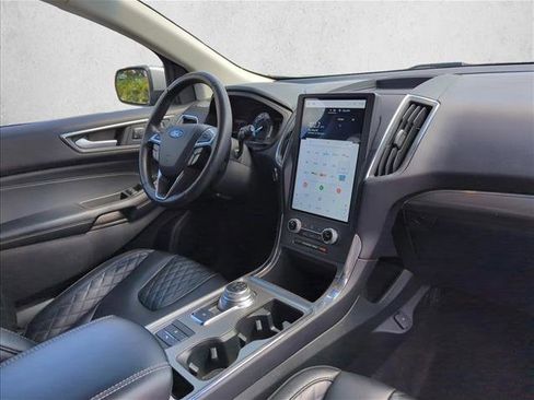 Used 2024 Ford Edge Titanium image 23