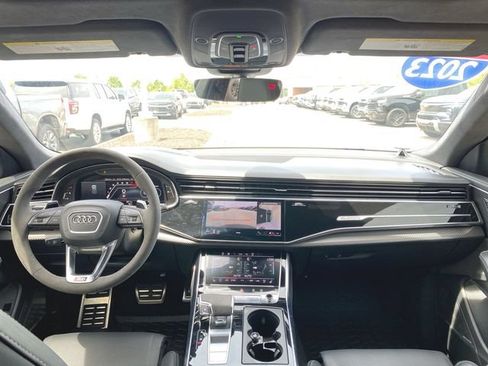 Used 2023 Audi RS Q8 AWD/4WD image 13
