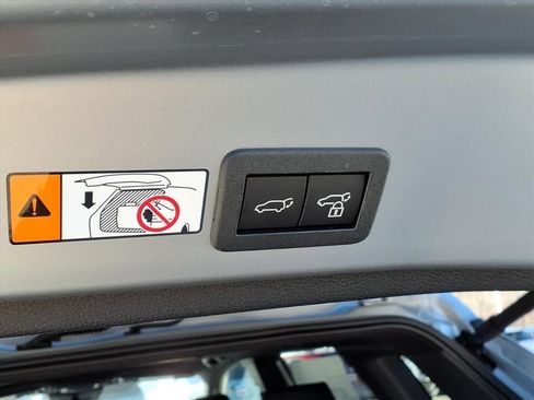 Certified 2026 Toyota Corolla Cross XSE w/ Convenience Package image 6