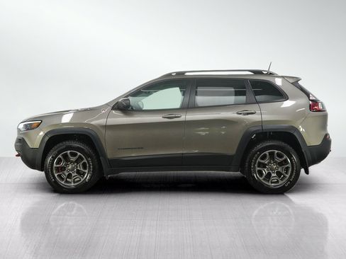 Used 2020 Jeep Cherokee Trailhawk w/ Comfort/Convenience Group AWD/4WD image 2