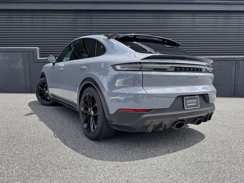 Certified 2024 Porsche Cayenne Turbo GT AWD/4WD image 8