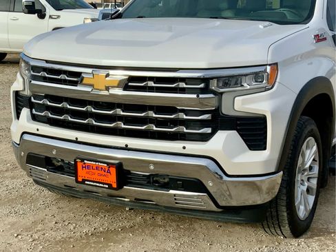 Used 2022 Chevrolet Silverado 1500 LTZ w/ LTZ Convenience Package II image 9