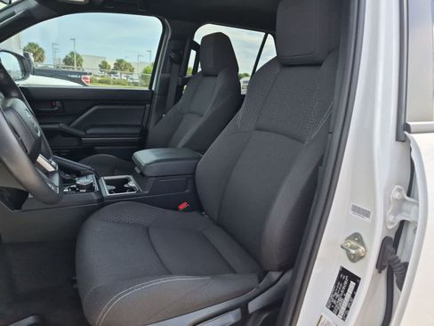Used 2025 Toyota 4Runner SR5 AWD/4WD image 18