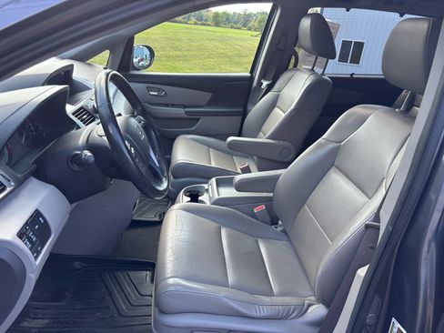 Used 2014 Honda Odyssey Touring image 16