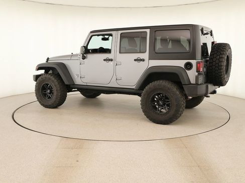 Used 2017 Jeep Wrangler Unlimited Rubicon w/ Max Tow Package AWD/4WD image 3