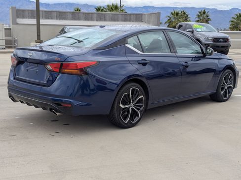 Used 2024 Nissan Altima 2.5 SR image 2
