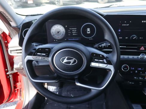 Used 2024 Hyundai Elantra SEL FWD image 21