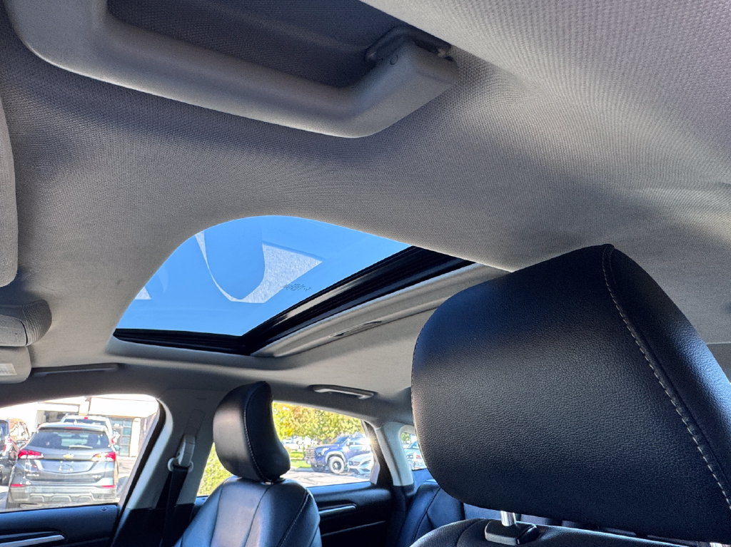 Used 2018 Ford Fusion Titanium AWD/4WD image 22