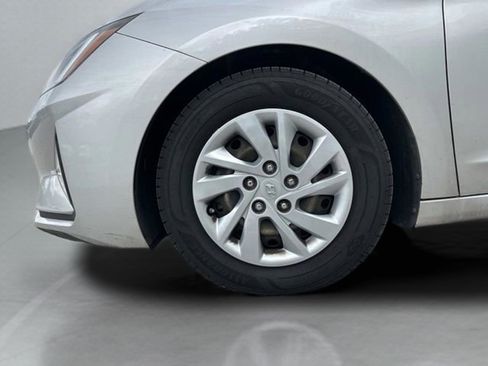 Used 2020 Hyundai Elantra SE w/ Cargo Package (C1) FWD image 23