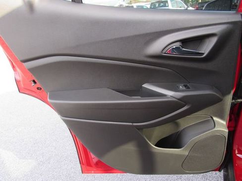 New 2026 Chevrolet Trax LT image 14