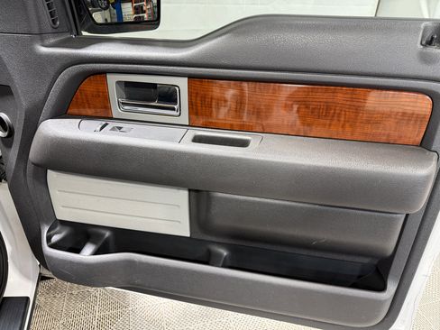 Used 2010 Ford F150 Lariat image 13