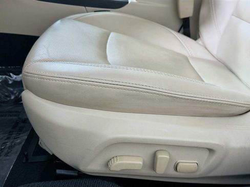 Used 2018 Subaru Outback 2.5i Limited image 18