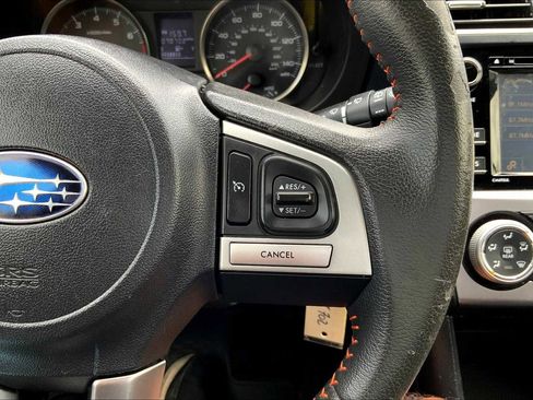 Used 2017 Subaru Crosstrek 2.0i Premium image 21