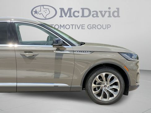 New 2025 Lincoln Aviator Reserve w/ Illumination Package RWD image 35