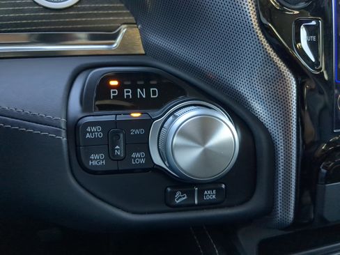 Used 2020 RAM 1500 Limited image 27