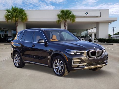 Certified 2023 BMW X5 sDrive40i w/ Premium Package image 3