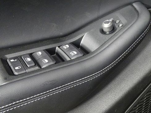 New 2025 Jeep Grand Cherokee Laredo X image 17