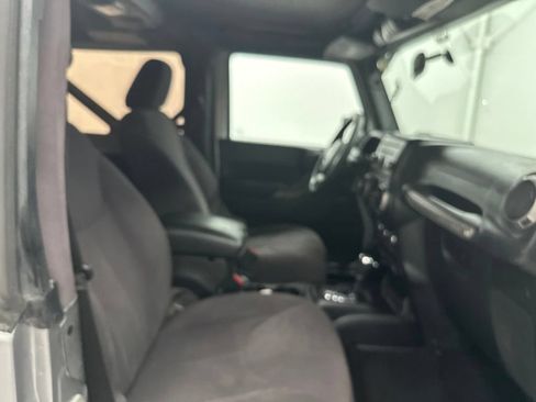 Used 2015 Jeep Wrangler Sport AWD/4WD image 19