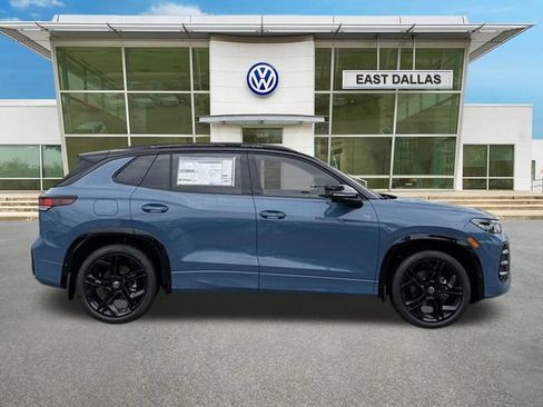 New 2026 Volkswagen Tiguan SE R-Line FWD image 2