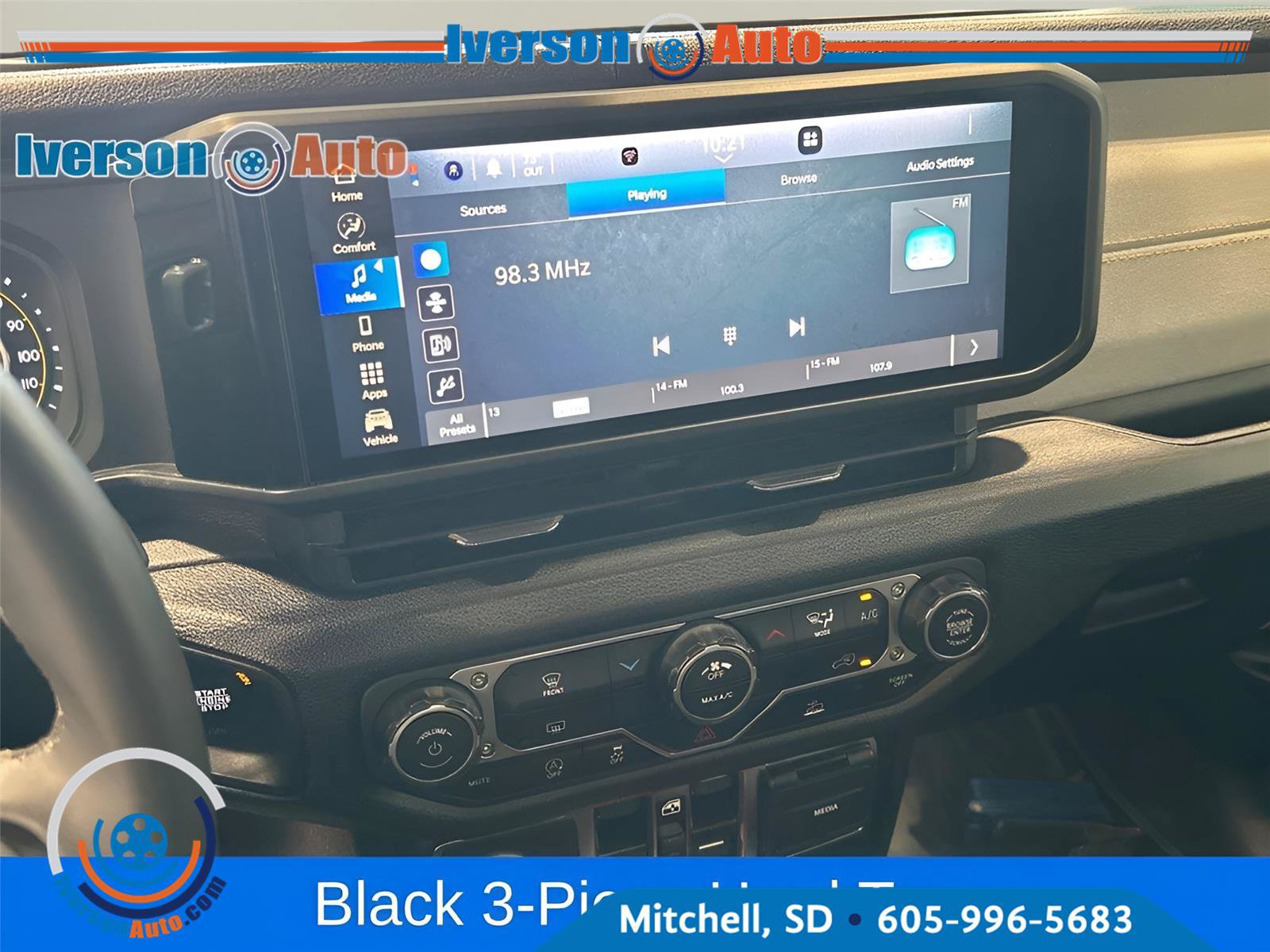 Used 2025 Jeep Wrangler Unlimited Sport AWD/4WD image 20