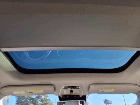 Used 2022 Volvo XC90 T6 Momentum w/ Advanced Package image 13