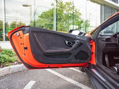 Used 2023 Lamborghini Huracan Sterrato image 28