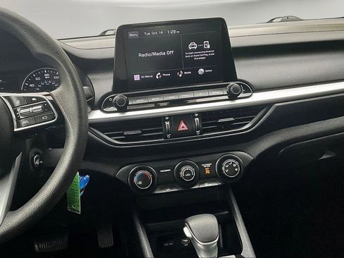 Used 2022 Kia Forte LXS image 10