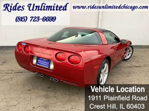Used 2004 Chevrolet Corvette Coupe w/ Roof Package image 9