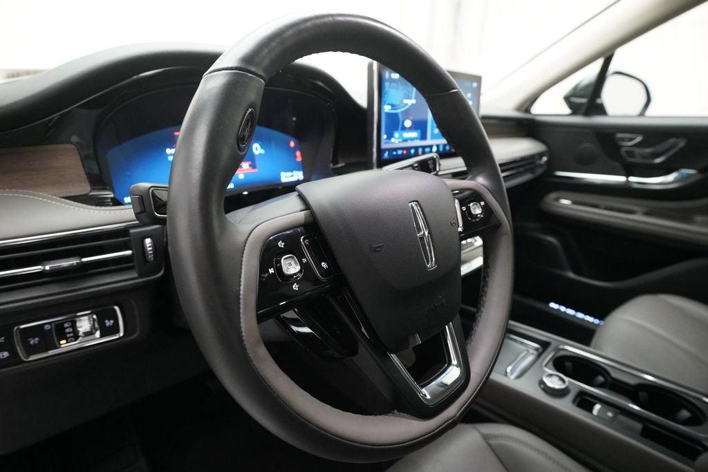 Used 2024 Lincoln Corsair Grand Touring w/ Equipment Group 301A AWD/4WD image 8