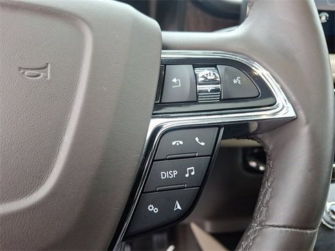 Used 2022 Lincoln Nautilus Reserve image 23