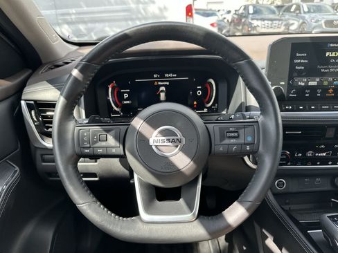 Used 2021 Nissan Rogue Platinum AWD/4WD image 24