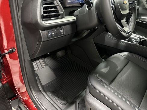 New 2026 Chevrolet Traverse LT w/ Driver Confidence Package FWD image 10
