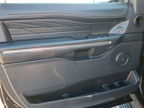 Used 2022 Ford Expedition Max Platinum image 14