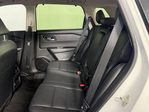 Used 2024 Nissan Rogue SL w/ SL Premium Package FWD image 18