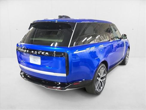 New 2025 Land Rover Range Rover Autobiography image 5