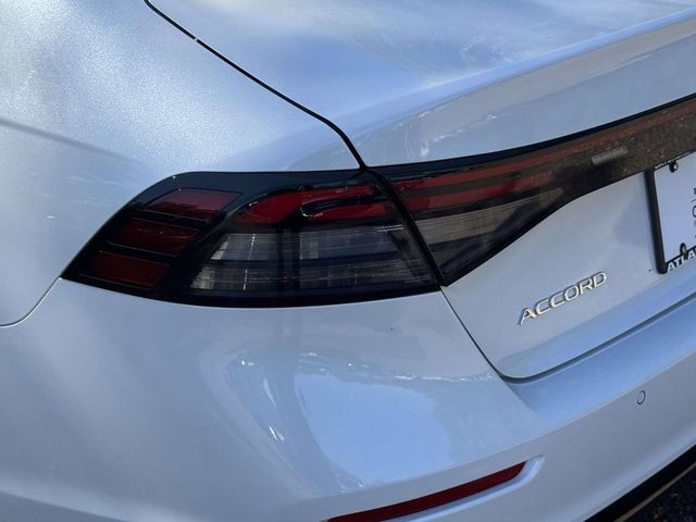 Used 2023 Honda Accord Touring image 9