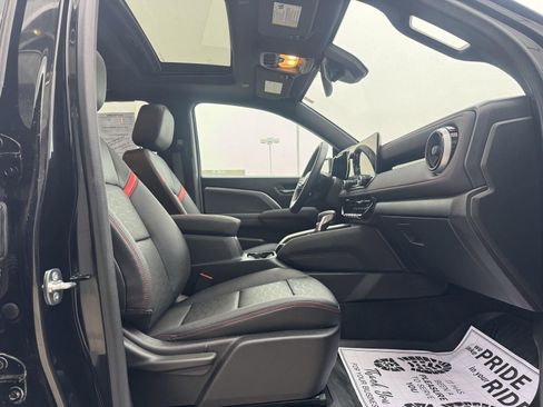 Used 2024 Chevrolet Colorado Z71 w/ Z71 Convenience Package 2 image 31