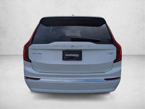 New 2026 Volvo XC90 T8 Plus w/ Protection Package Premier image 8