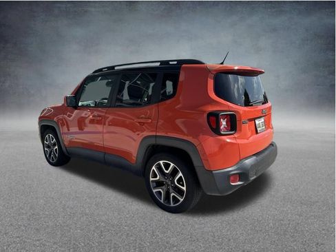 Used 2016 Jeep Renegade Latitude FWD image 5