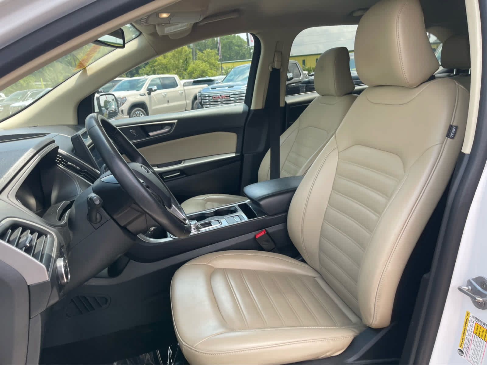 Used 2024 Ford Edge SEL AWD/4WD image 11