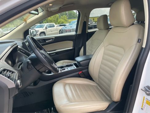 Used 2024 Ford Edge SEL AWD/4WD image 11