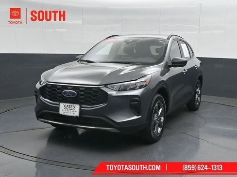 Used 2025 Ford Escape ST-Line AWD/4WD image 6