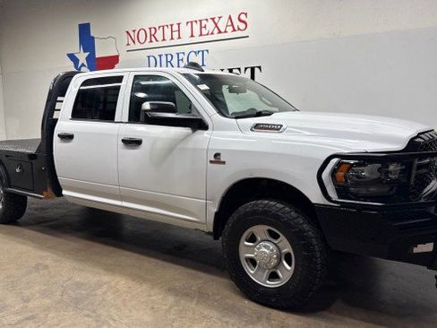 Used 2022 RAM 3500 Tradesman AWD/4WD image 3