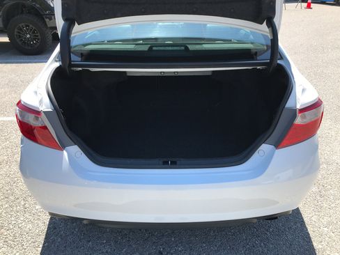 Used 2015 Toyota Camry SE FWD image 23