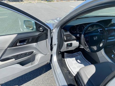 Used 2014 Honda Accord EX-L image 10